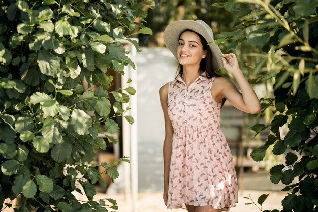 Jak Wybrać Idealną Letnią Bluzkę na Każdą Okazję?